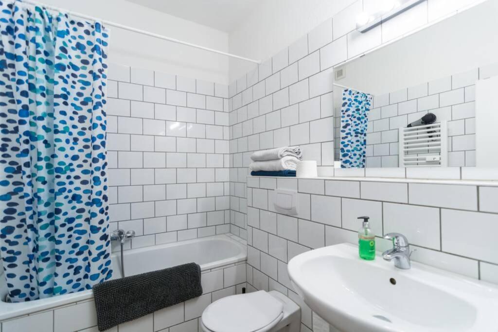Apartment 120 Qm -3 Schlafzimmer-2 Baeder- Fuer 7 Gaeste Dusseldorf Ngoại thất bức ảnh